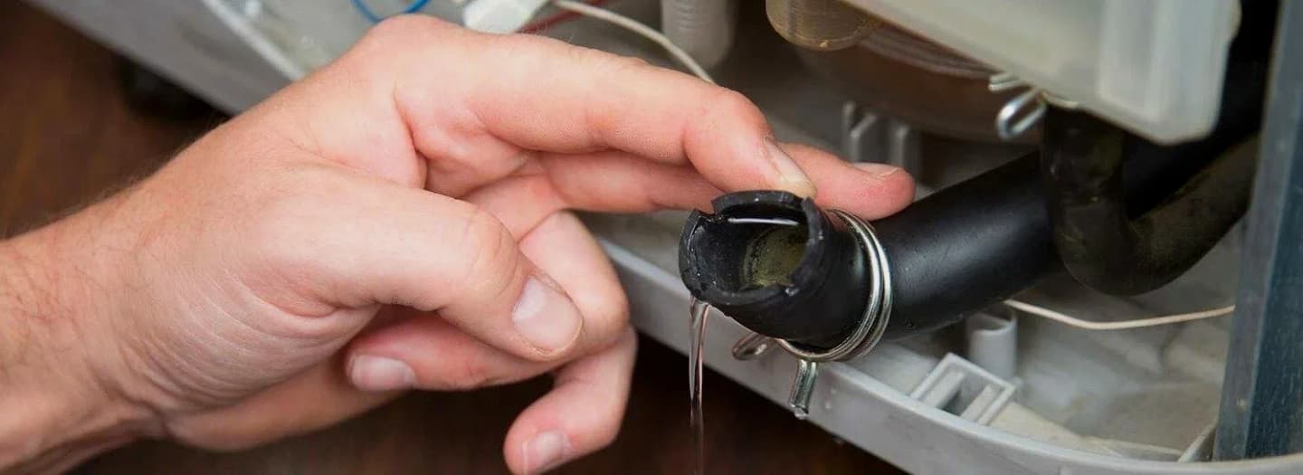 Стиральная машинка не сливает воду